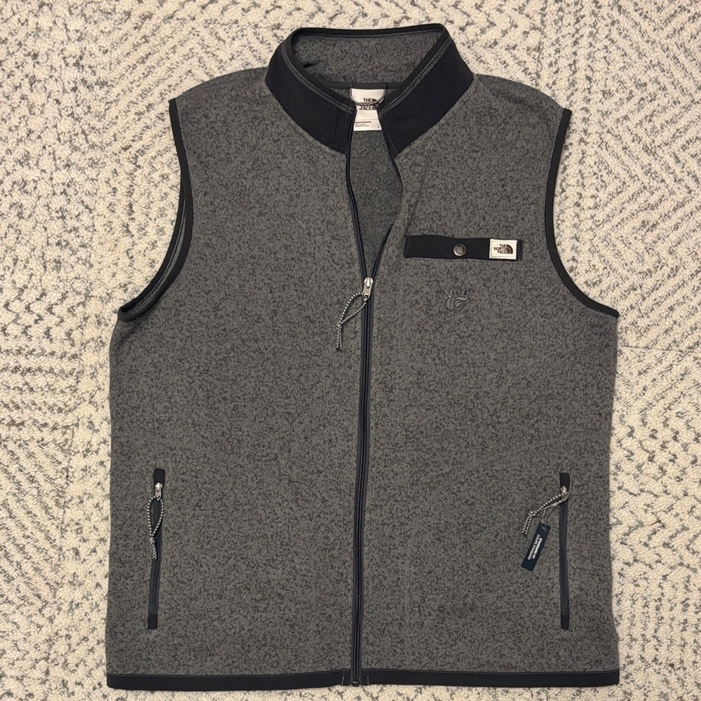 NWT The North Face Charcoal and Black Fleece Vest